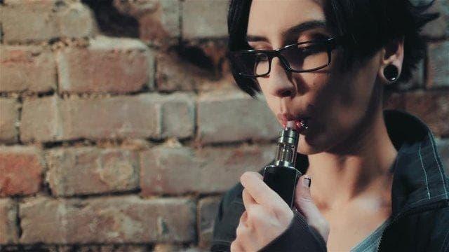 soi lac reveals surprising trends and the risks of e-cigarettes every parent should know